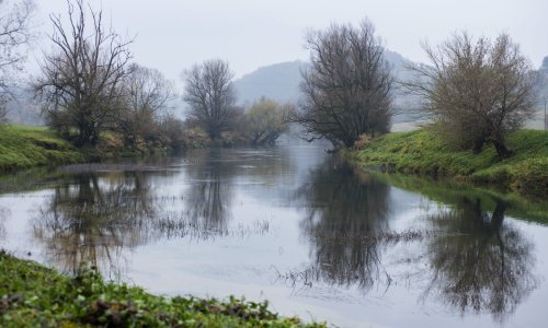 U Ogulinu raste vodostaj Dobre, grad se priprema za obranu od poplave