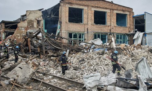 Najmanje 23 civila ubijena u ruskom raketnom napadu na Ukrajinu