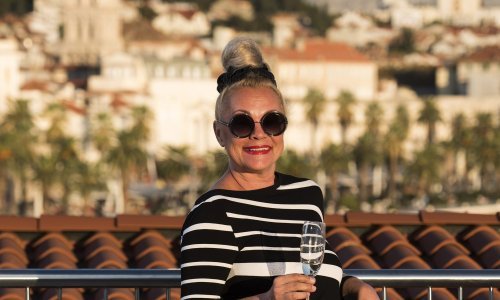 Sunčanje u listopadu: Anja Šovagović Despot uskočila u badić i javila se s plaže