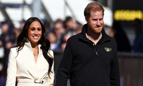 Dok Britanija nagađa o njihovoj sudbini u monarhiji, Meghan Markle i princ Harry imaju drugih briga