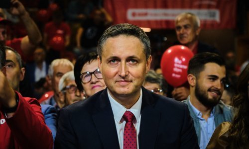 Bećirović potvrdio da se u UN-u priprema rezolucija o Srebrenici, optužuje Vučića
