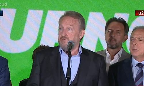 Izetbegović neće podnijeti ostavku iako je ostao bez vlasti