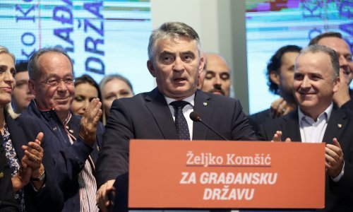 Komšić optužio visokog predstavnika Schmidta za prevaru birača, tužio ga Ustavnom sudu