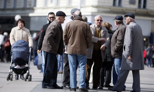 Promjene zakona: Nema radne snage pa će se u državnu službu zapošljavati i umirovljenike, evo što se razmatra