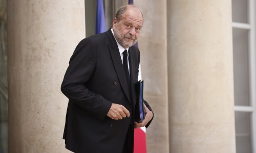 Francuski ministar pravosuđa odgovarat će na sudu zbog sukoba interesa