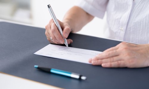 Sjećate li se čekova? U Hrvatskoj ih danas unovčava samo jedna banka