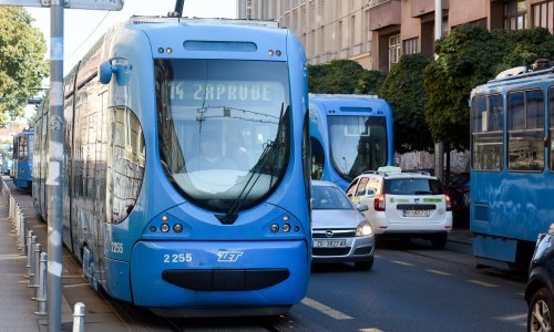 Direktor tvrtke koja je zakupila reklame na tramvajima: Tužit ćemo ZET i gradonačelnika