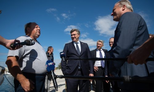 [FOTO] Plenković: Milanović se ponaša kao poraženi ljubomorni luzer