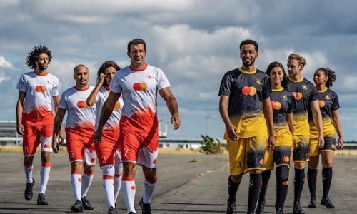 Luis Figo ušao u Guinnessovu knjigu rekorda odigravši utakmicu na više od šest tisuća metara nadmorske visine