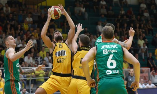 'Zmajčeki' su na Gripama rutinski pobijedili Split; 'žuti' su na kraju ostali na čak 18 koševa minusa