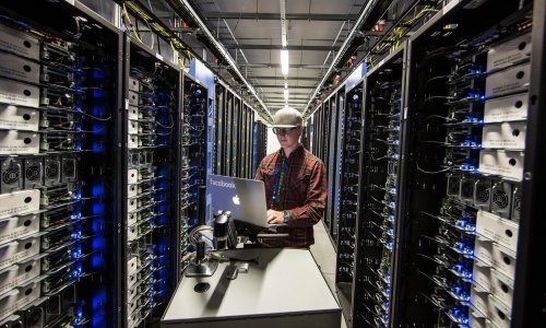 Skrivena energetska kriza trese Europu: Bez njih bi naše aplikacije bile mrtve, a troše struje kao grad od pola milijuna stanovnika