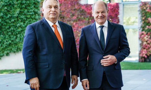 Orban nahvalio Merkelinu politiku prema Rusiji i predložio da o miru u Ukrajini pregovaraju Putin i Trump