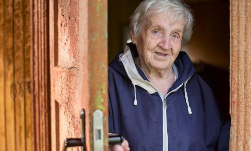 Potraga za prevarantom: Lažni policajac prevario staricu i uzeo joj 80 tisuća kuna