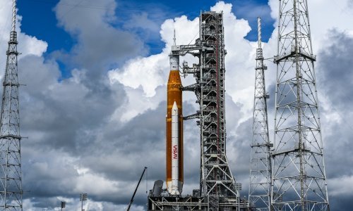 NASA odahnula: Nema vidljivih oštećenja od uragana na raketi koja će poletjeti na Mjesec