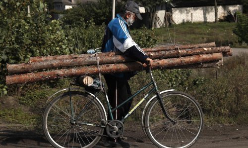 Kako se Ukrajina sprema za ratnu zimu: U Lavovu gradske vlasti kupuju peći na drva, a Kijevu prijete redukcije struje