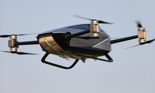 [FOTO/VIDEO] Budućnost je stigla! Kineski leteći automobil odradio svoj prvi let, biste li se provozali?