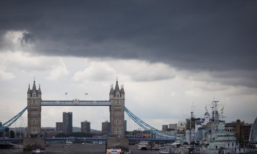 Štrajkovi, redukcije i krah funte: Ujedinjeno Kraljevstvo je pogodio val loših vijesti, svaki peti Britanac ima napadaje panike