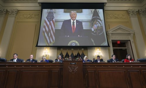 Trump osudio 'fijasko' istražnog odbora o napadu na Kapitol