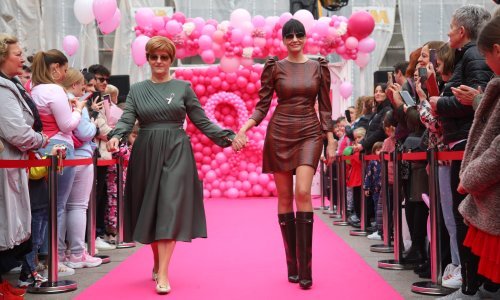 Središte Zagreba danas je s razlogom obojeno ružičastom bojom