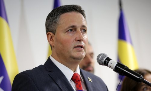 Bećirović: Prekinuti svađe političara BiH i Hrvatske i rješavati otvorena pitanja