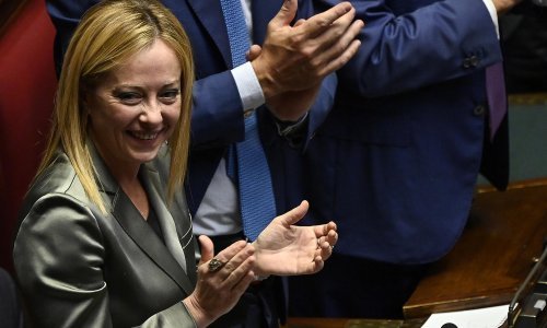 Pomirile se dvije posvađane desničarske stranke u Italiji; Braća Italije i Forza Italia predstavit će se ujedinjeni