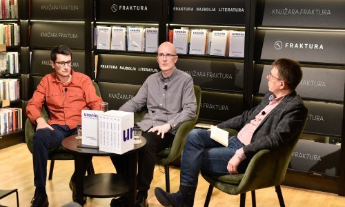 [FOTO] Luka Bekavac predstavio roman Urania, jedinstveni književni pothvat od devet knjiga u šest svezaka