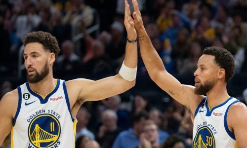 Stephen Curry i društvo dobili šampionsko prstenje pa održali lekciju LeBronu i Lakersima; Boston lako dobio Philadelphiju
