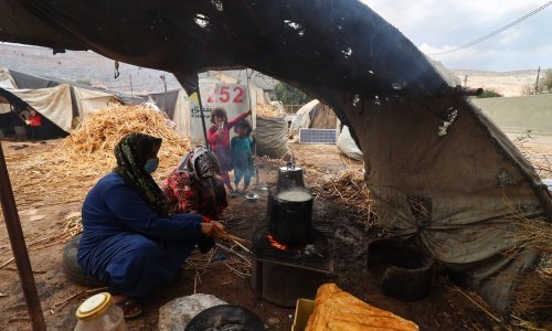 Francuska vratila u zemlju 15 žena i 40 djece iz džihadističkog kampa u Siriji