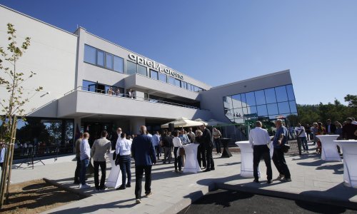 [FOTO] Zavirite u Apfel Arenu u Makarskoj, novootvoreni sportsko-kulturni centar vrijedan 100 milijuna kuna