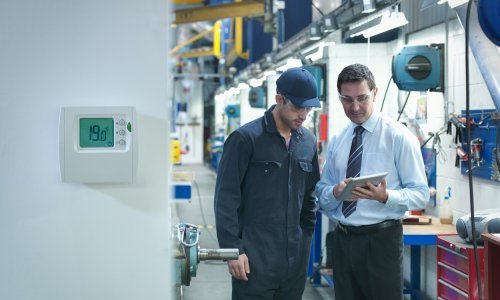 Poslodavci će u opetovanom slučaju rada na crno radniku morati platiti šest plaća sa svim davanjima, a to nije sve