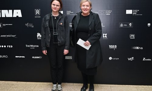 [FOTO] Na otvorenje 20. ZFF-a došli brojni poznati: Ksenija Marinković stigla u pratnji kćeri koju ne vidimo često