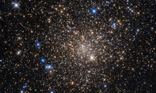 Pogled prema bezdanu: Hubble je ulovio očaravajuću zgusnutu skupinu starih zvijezda