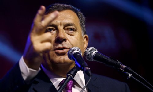 Dodik ponovo niječe genocid u Srebrenici i opsadu Sarajeva