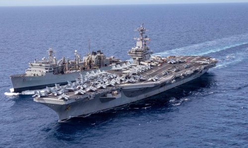 [FOTO] U Split stiže ploveća grdosija, jedan od najvećih američkih nosača aviona na nuklearni pogon