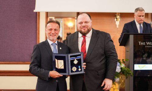 [FOTO] Jandroković dobio odlikovanje od ukrajinskog predsjednika Zelenskog, još troje zastupnika odlikovao ukrajinski parlament