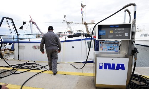 Što se to događa s plavim dizelom? Nema ga nigdje ni za lijek, osim u Ini, a i ona potvrđuje nestašicu: 'Situacija je alarmantna!'