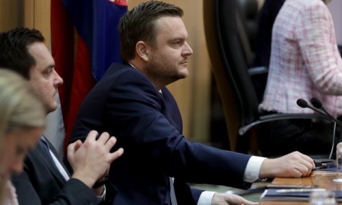 Saborska oporba o povećanju osnovice za plaće: Nije dostatno; Primorac: Stižemo tempo inflacije