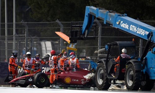 Prva dva treninga VN Meksika obilježile nesreće pa su oba prekinuta prije predviđenog kraja