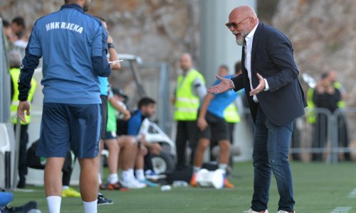 [VIDEO] Nakon poraza od Istre trener Rijeke Serse Cosmi ispraćen s Rujevice gnjusnim uvredama, izjavu je dao u mirnijem okruženju