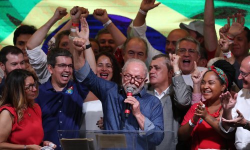 Uzdigao se iz pepela sa 77 godina: Kako se ljevičarski heroj Lula vratio na čelo Brazila?