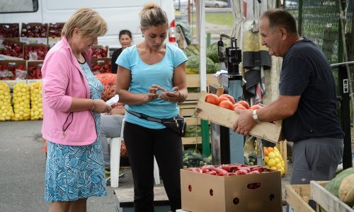 Gnjev proključao na Zelenoj tržnici: 'Što ćemo jesti ako zemlje u okolici zaključaju izvoz?'