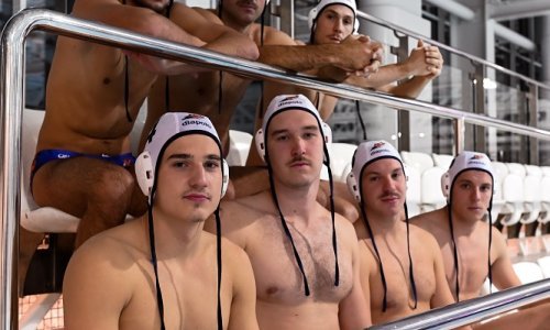 Vaterpolisti VK Medveščak povodom Movembera skinuli sve osim brkova