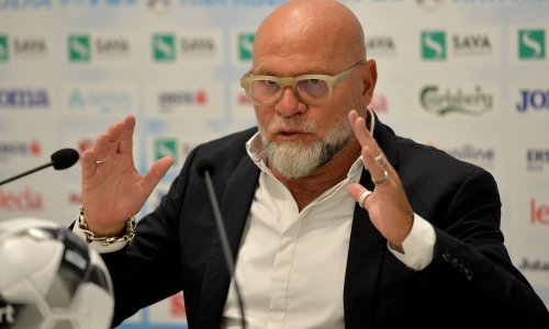 Trener Rijeke nije dozvolio da mu postavljaju pitanja, nije bilo ni potrebno, udario je sam na sebe