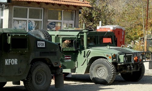 Kurti poziva Srbe da se vrate u institucije, a Beograd optužuje za destabilizaciju