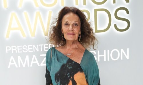 Odala počast samoj sebi: Diane Von Furstenberg zablistala u haljini s vlastitim likom