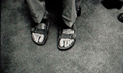 Ako ste se ikada pitali kako je hodati u cipelama Stevea Jobsa, prilika je tu, no znajte da ćete je skupo platiti