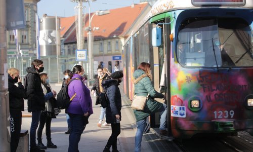 Punjenje besplatnih godišnjih pokaznih karata ZET-a počinje od 12. prosinca: Evo tko sve na njih ima pravo