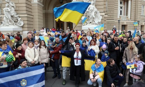 Nakon oslobođenja Hersona u grad stigao prvi humanitarni konvoj UN-a, nedostaje pitke vode, struje, hrane i lijekova