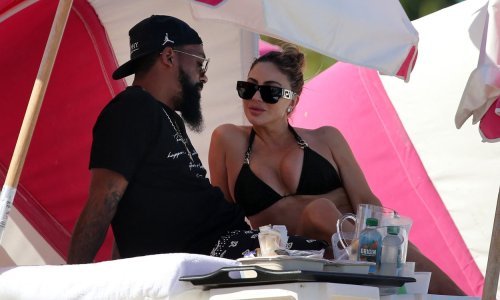 Službeno je: Bivša supruga Scottieja Pippena u vezi sa sinom Michaela Jordana, a vijest su potvrdili nježnim prizorima s plaže