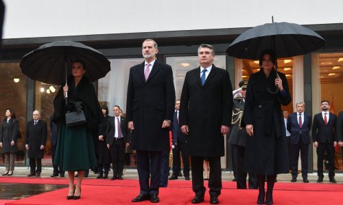[FOTO] Španjolski kraljevski par stigao na Pantovčak: Pogledajte kako su ih dočekali Milanovići